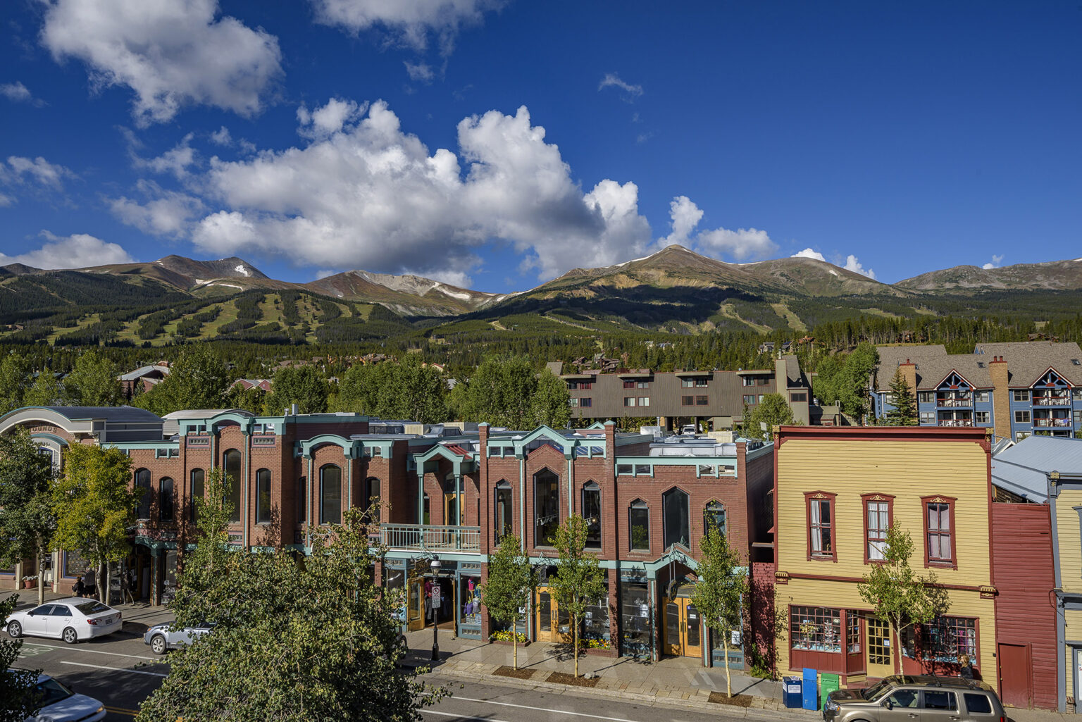 sky line behind storefronts in Breckenridge